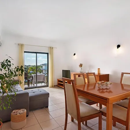Apartment T1 Vista Alegre